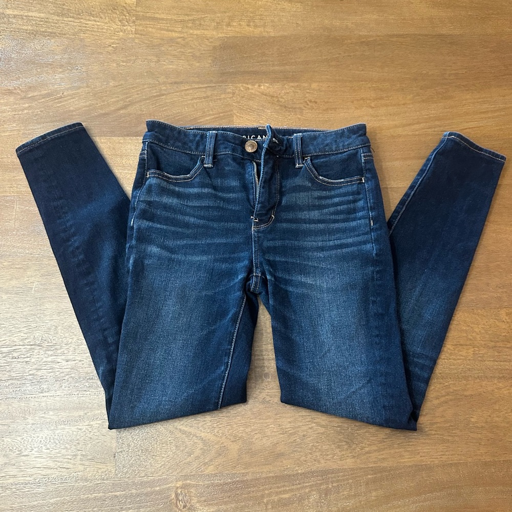 Woman’s American eagle the dream Jean! Size 4!